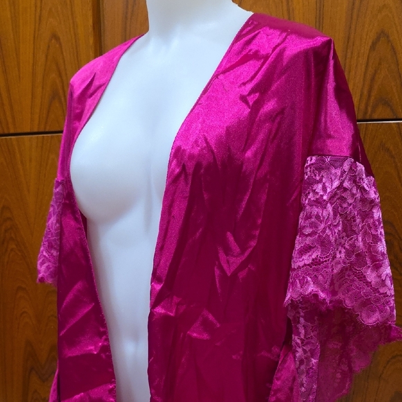La SENZA Fuchsia Satin Lace Robe - Picture 7 of 7